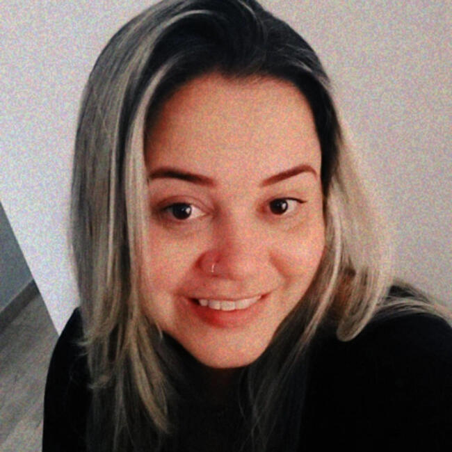 Babysitter in São José dos Campos: Natália