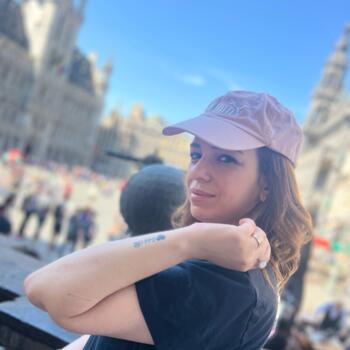 Babysitter in Linkebeek: Rania