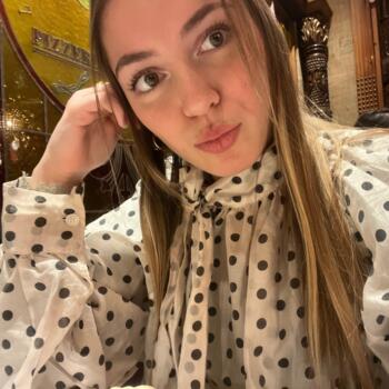 Babysitter in Mourenx: Sarah