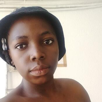Babysitter in Kampala: Allycia