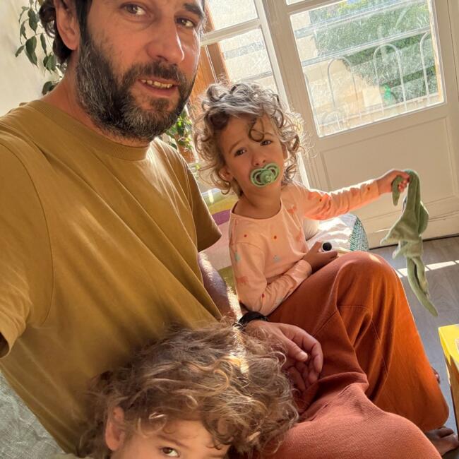 Job de garde d'enfants à Montreuil: Nicolas