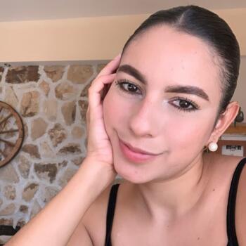 Babysitter in Athens: Emily antonienez