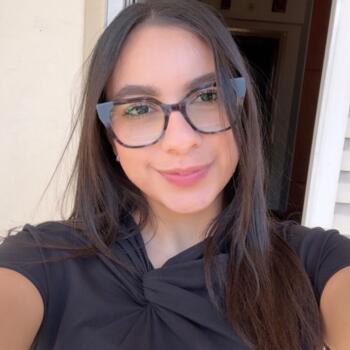 Babysitter in Fira: Emily antonienez