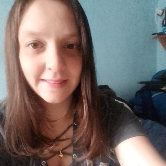 Babysitter in Gravataí: Larissa