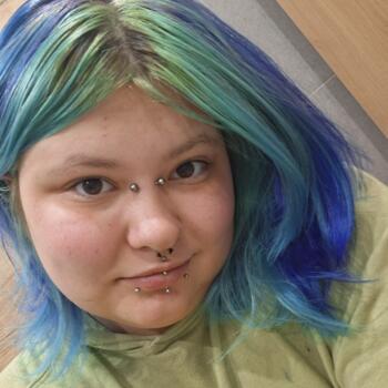 Babysitter in Monceau-sur-Sambre: Lianah