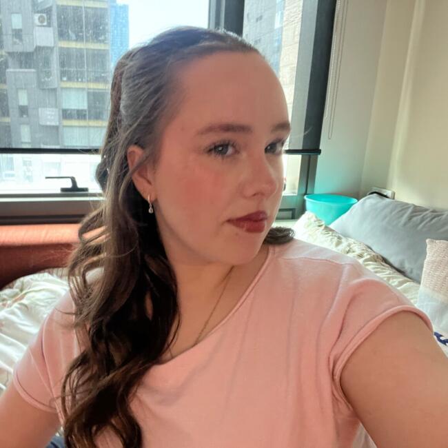 Babysitter in Melbourne: Zoe