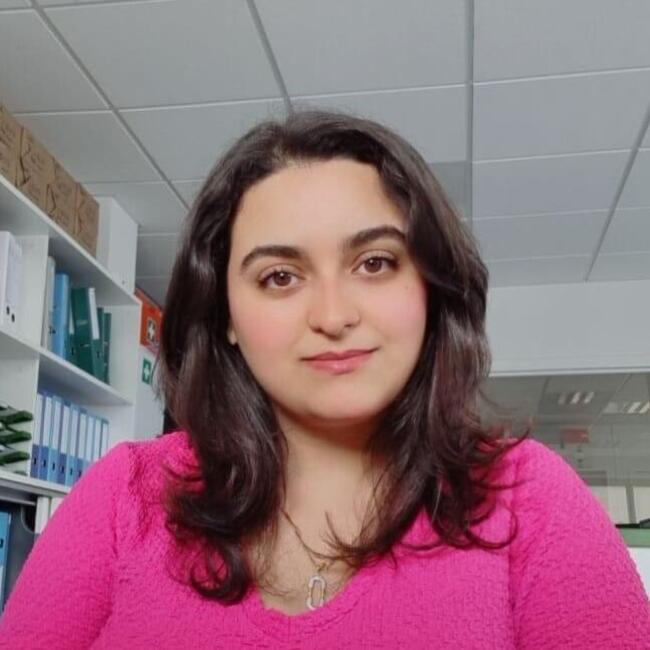 Babysitter in Antwerp: Houda