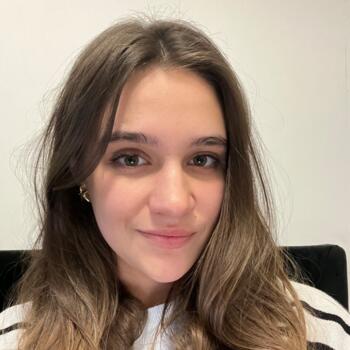 Babysitter in Marseille: Carla