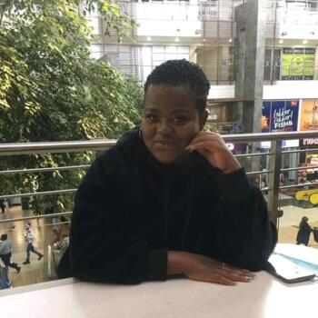 Nanny Randburg: Violet