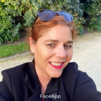 Babysitter in La Riche: Véronique