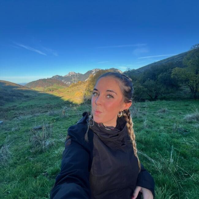 Babysitter in Bellevaux: Inès