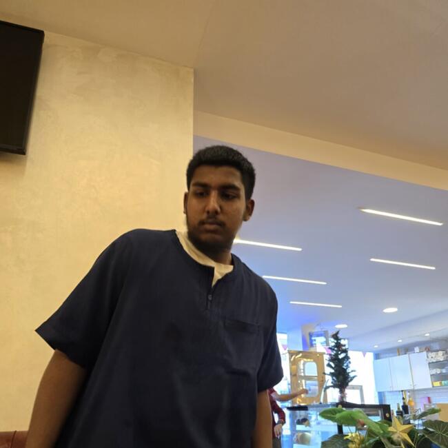 جليسة أطفال في الدوحة: Ahmed