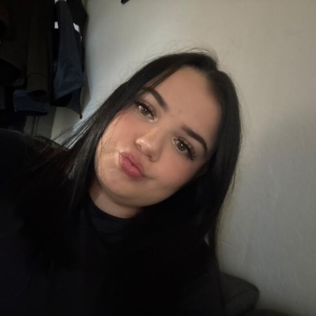 Babysitter in Charleroi: Emeline