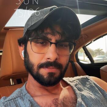 الوالدين الخبر: Ali