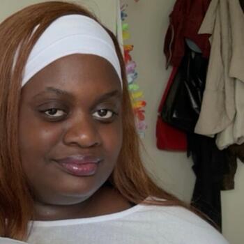 Babysitter in Noisy-le-Grand: Sleïdyana