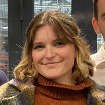 Baby-sitter in Quesnoy-sur-Deûle: Mathilde