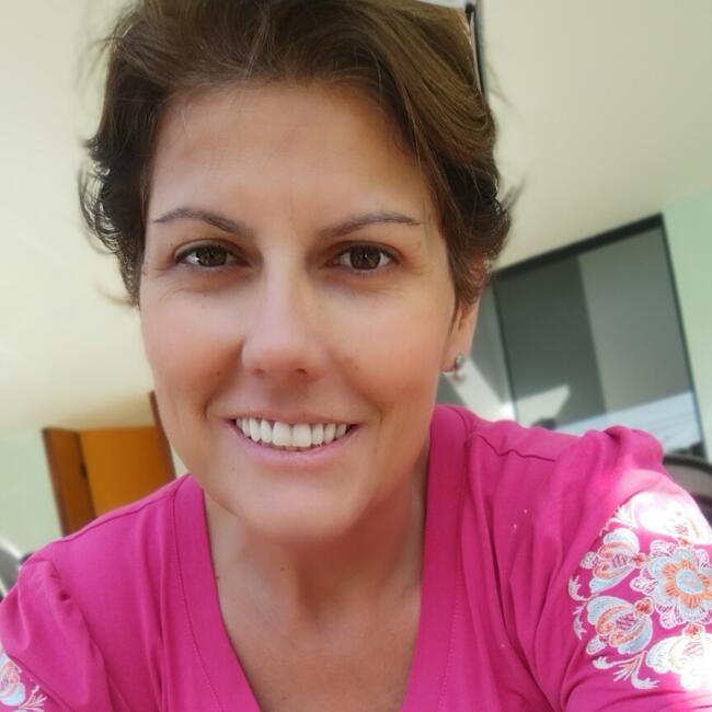 Babysitter in Itaí: Priscila