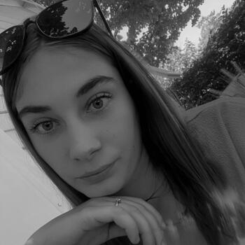 Babysitter in Saint-Cierge-la-Serre: Indra