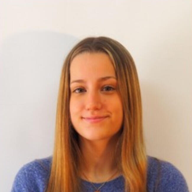Babysitter in Girona: Ivet