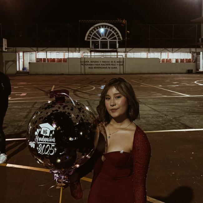 Babysitter in San Salvador: Linda