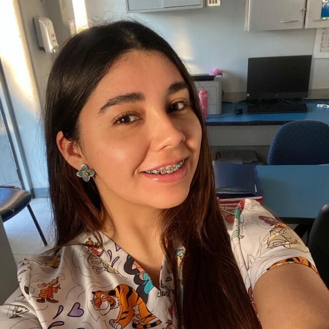 Babysitter in Santiago: Montserrat Rodriguez h