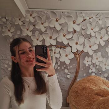 Babysitter Ozoir-la-Ferrière: Emy