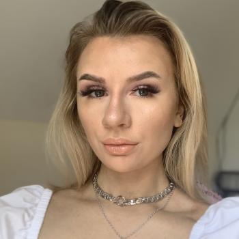 Babysitter in London: Emily