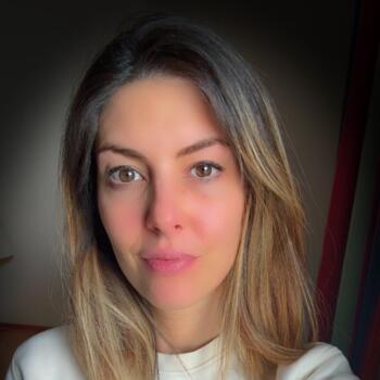 Babysitter Suresnes: Cindy