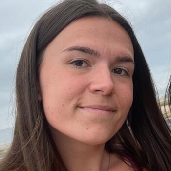 Babysitter Bourguébus: Charlinne