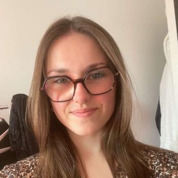 Babysitter in Le Bosc-Roger-en-Roumois: Lisa