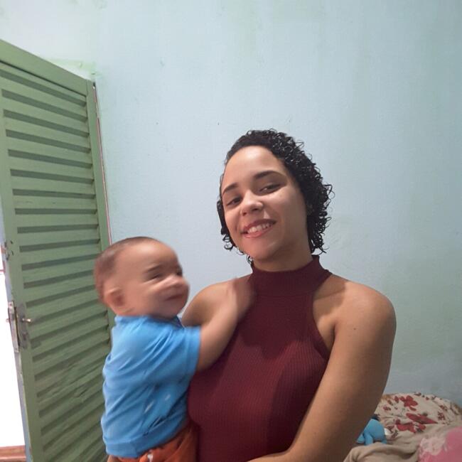 Babá em Guanhães: Larielle