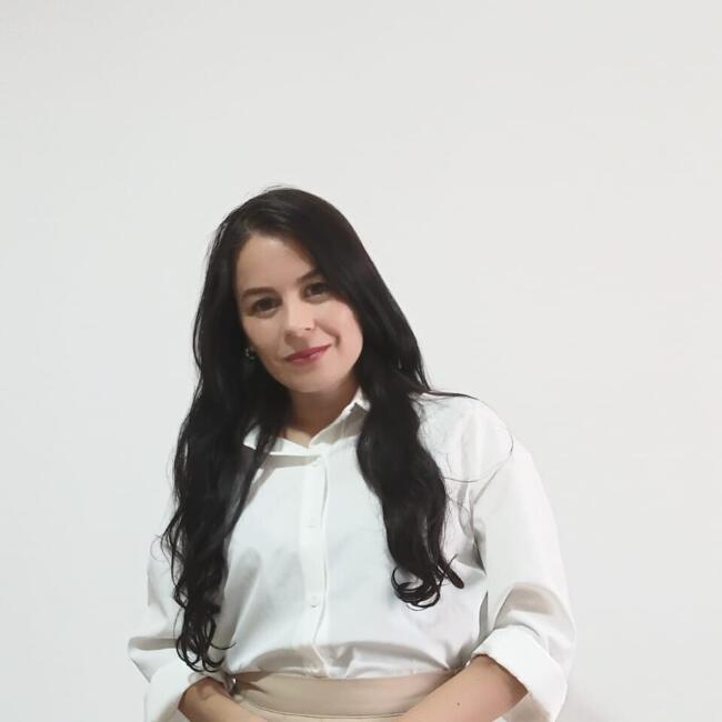 Babysitter in Armenia: Julie Andrade Viveros 