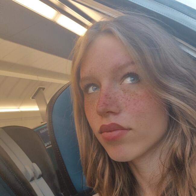 Babysitter in Stockelsdorf: Laura