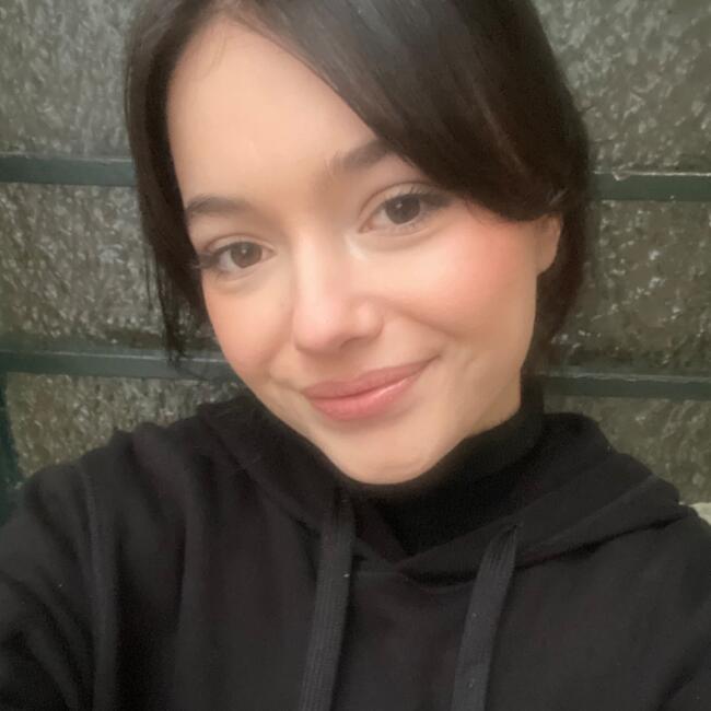 Babysitter in Neuilly-sur-Seine: Lily