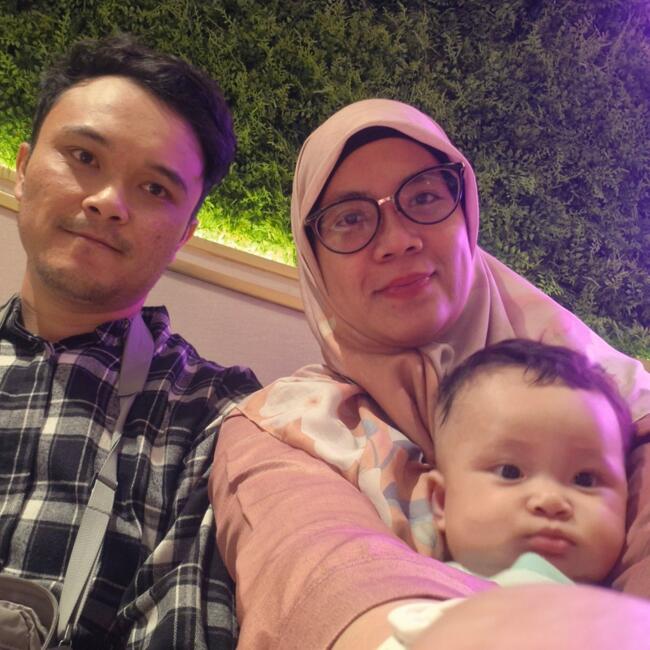 Babysitting job in Jakarta: F. Zahra