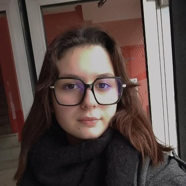 Babysitter in Levergies: Lily