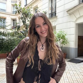 Babysitter in Paris: Gaia