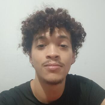 Babysitter Guarulhos: Davi