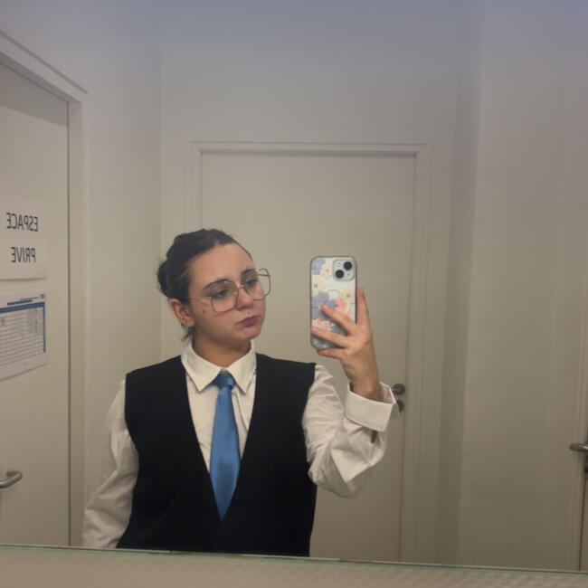 Babysitter in La Roche-sur-Yon: Lee-june