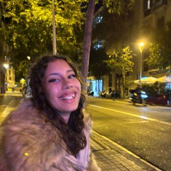 Babysitter Roma: Emily