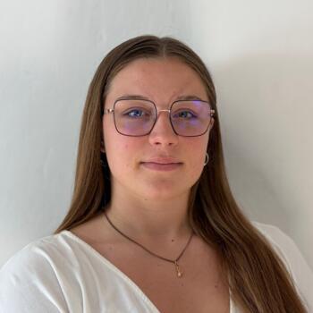 Babysitter in Clermont-Ferrand: Caitline