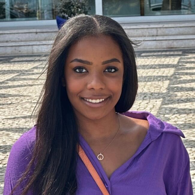 Babysitter in Lisbon: Márcia