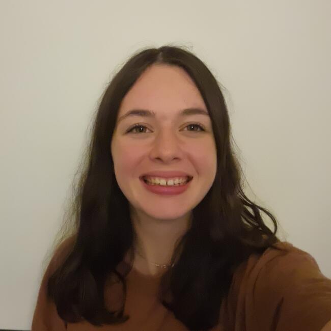 Babysitter in Brest: Léa