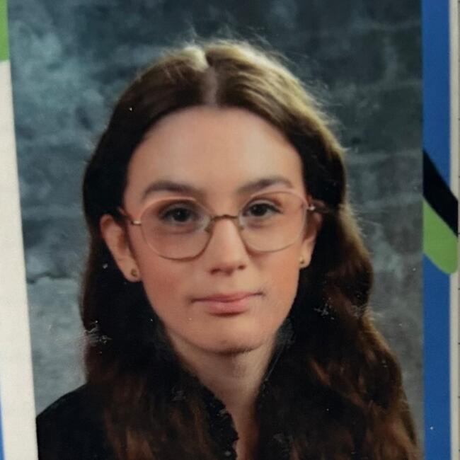 Babysitter in Saint-Benoît-de-Carmaux: Annabelle