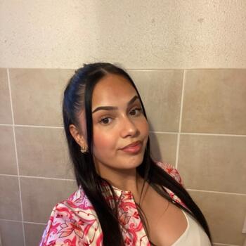 Babysitter in Albi: Justine