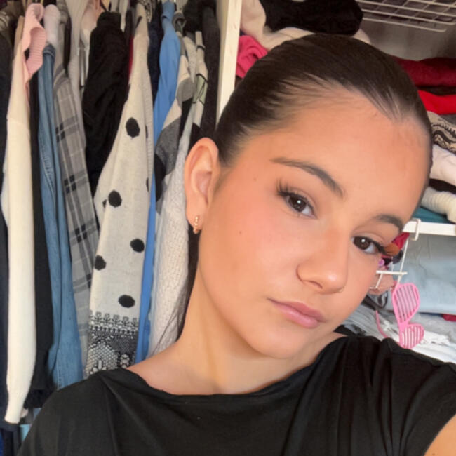 Babysitter in La Balme: Julie