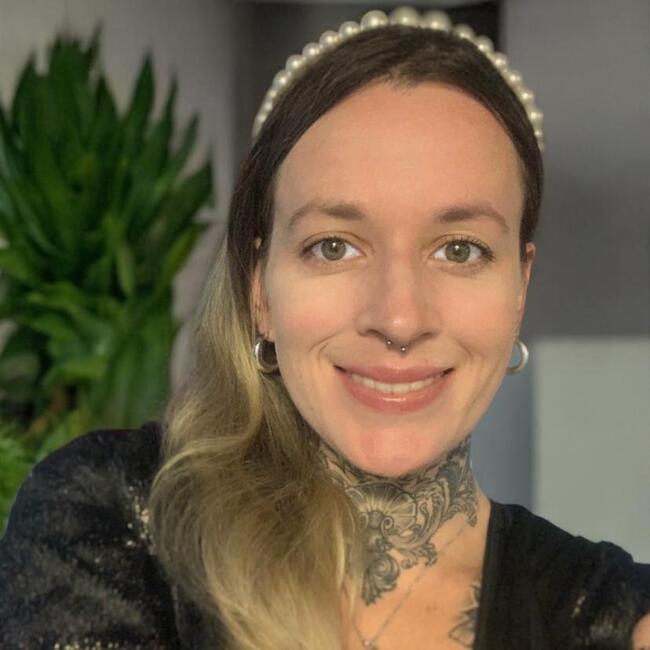 Babysitting job in Curitiba: Jana