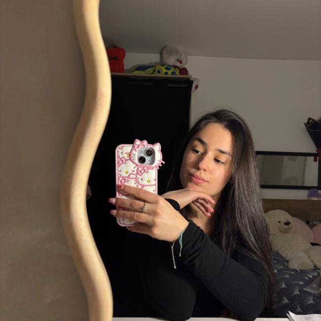 Babysitter in Saulcy-sur-Meurthe: Elina