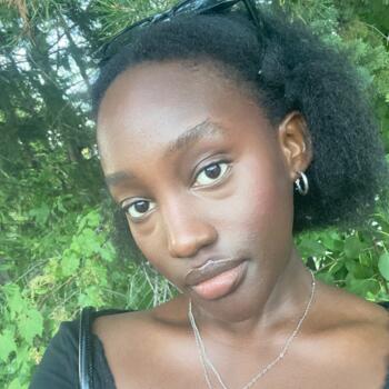 Babysitter in Laval: Kabatesi