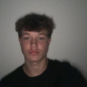 Babysitter in Arlon: Tom